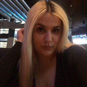 Meet your Posher, Paris